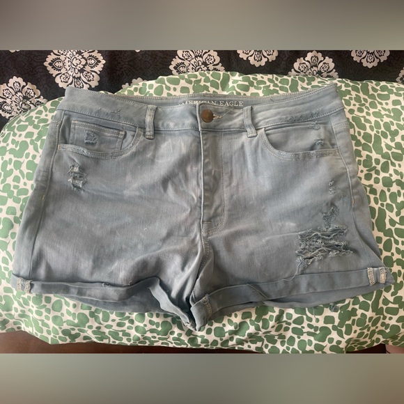 AEO Shorts - Picture 1 of 3